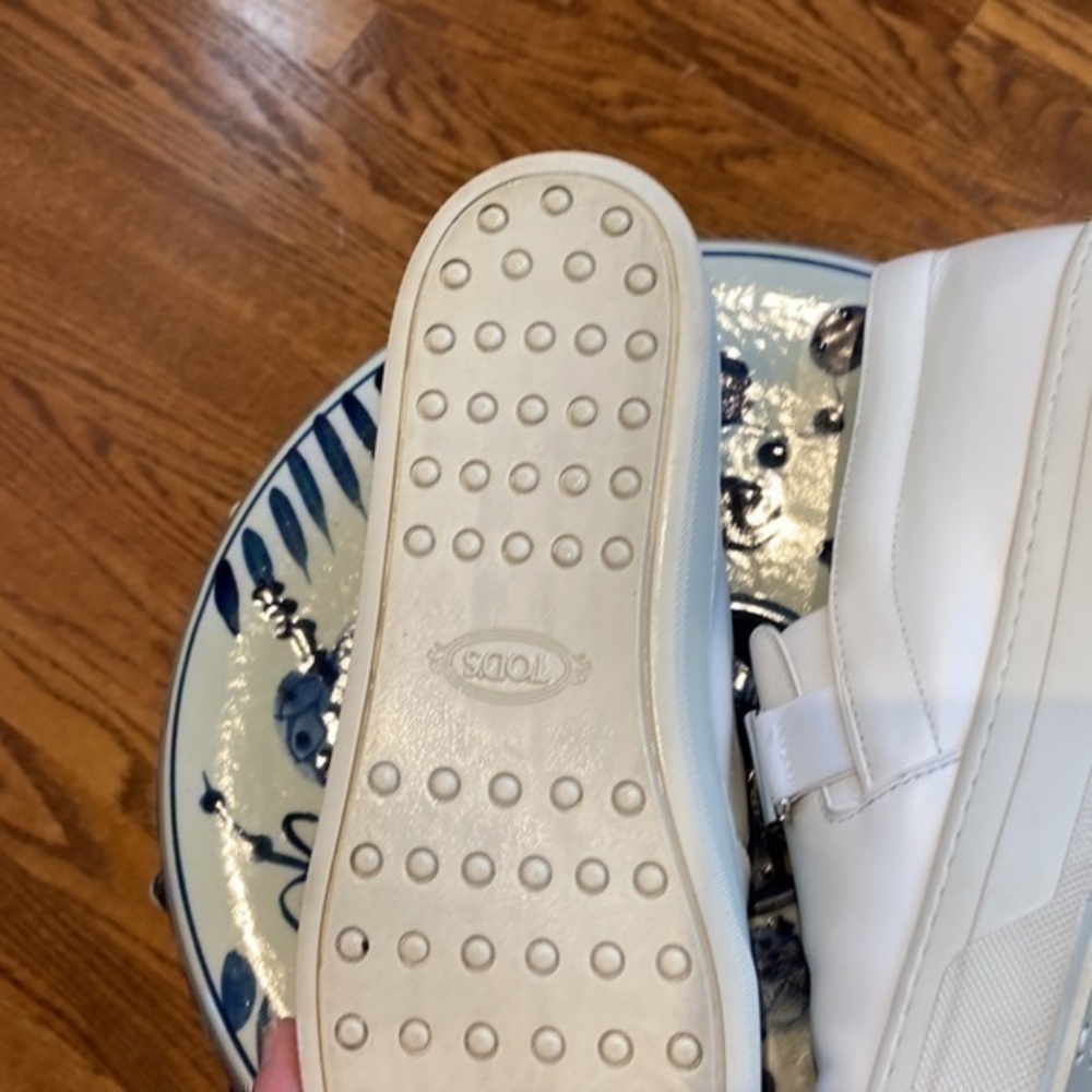 Tod’s Leather Double-T Bit Strap Slip-On Sneaker, White - Picture 6 of 6